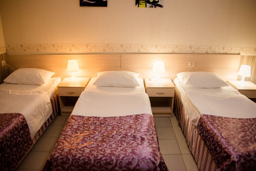 Iris Hotel