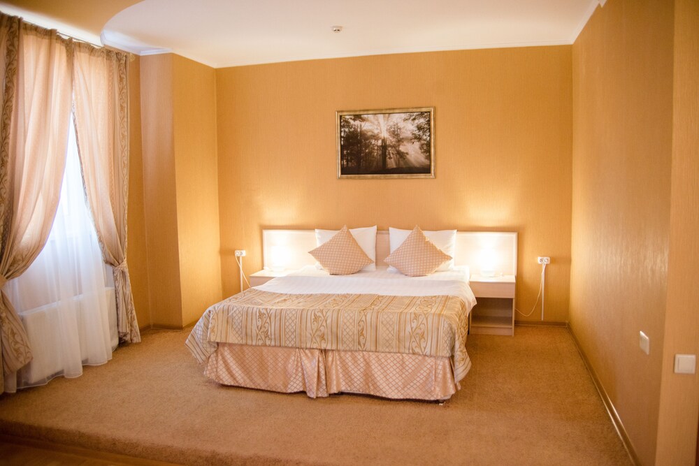 Iris Hotel