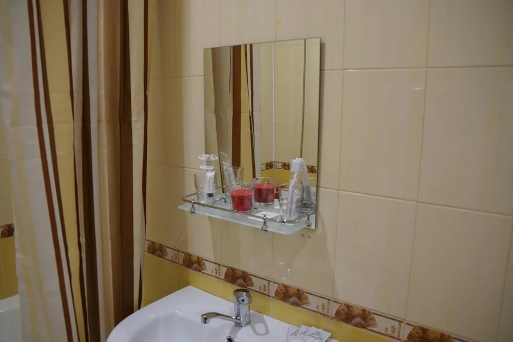 Iris Hotel