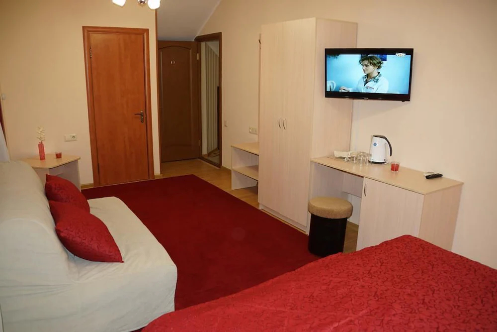 Iris Hotel