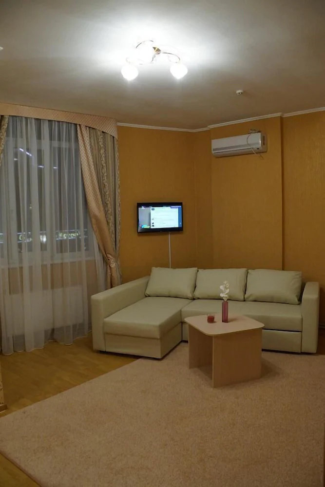 Iris Hotel