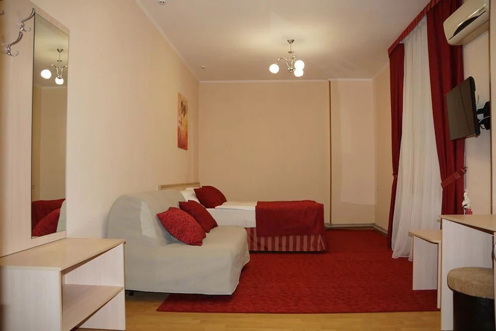Iris Hotel