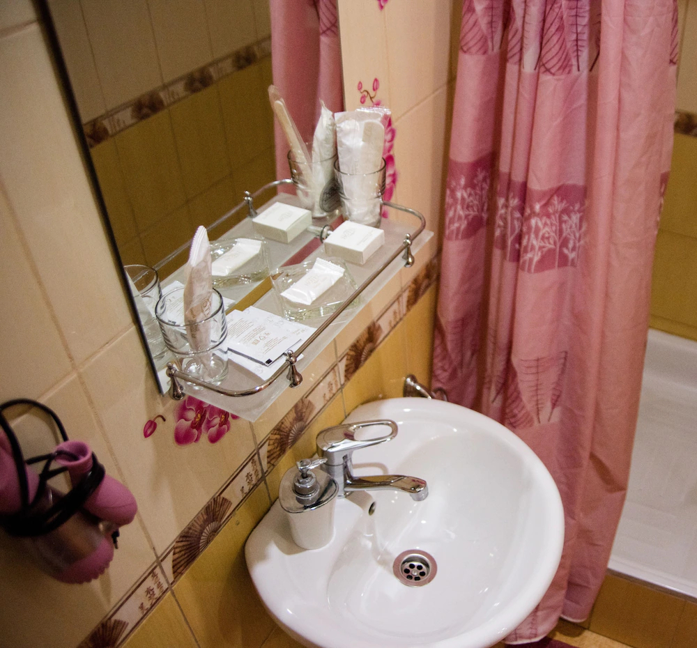 Iris Hotel