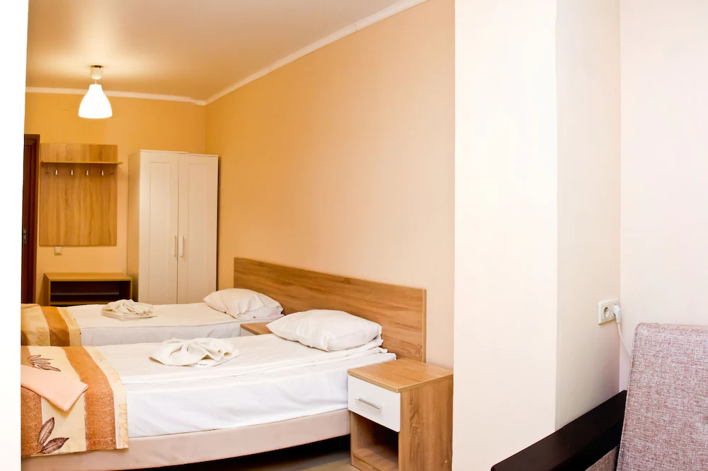 Pansionat Yuzhniy Hostel