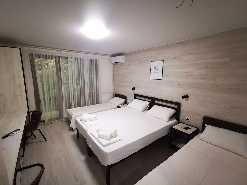 Pansionat Yuzhniy Hostel