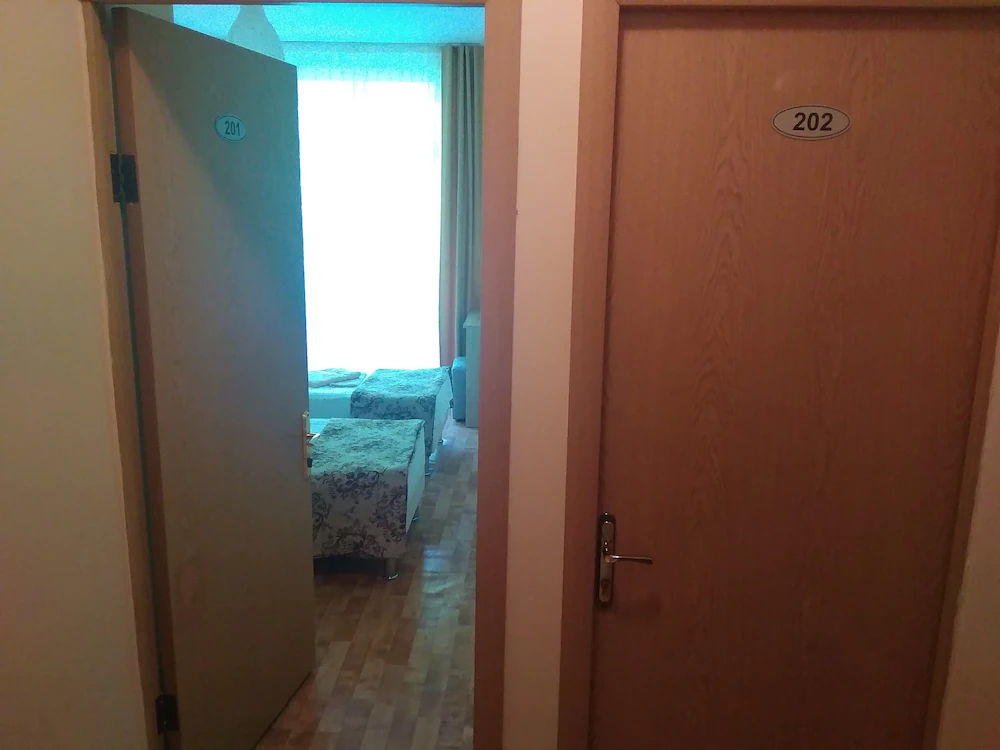 Pansionat Yuzhniy Hostel