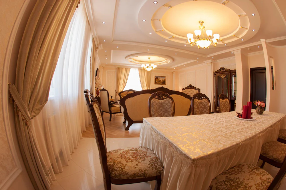 RichMan Hotel