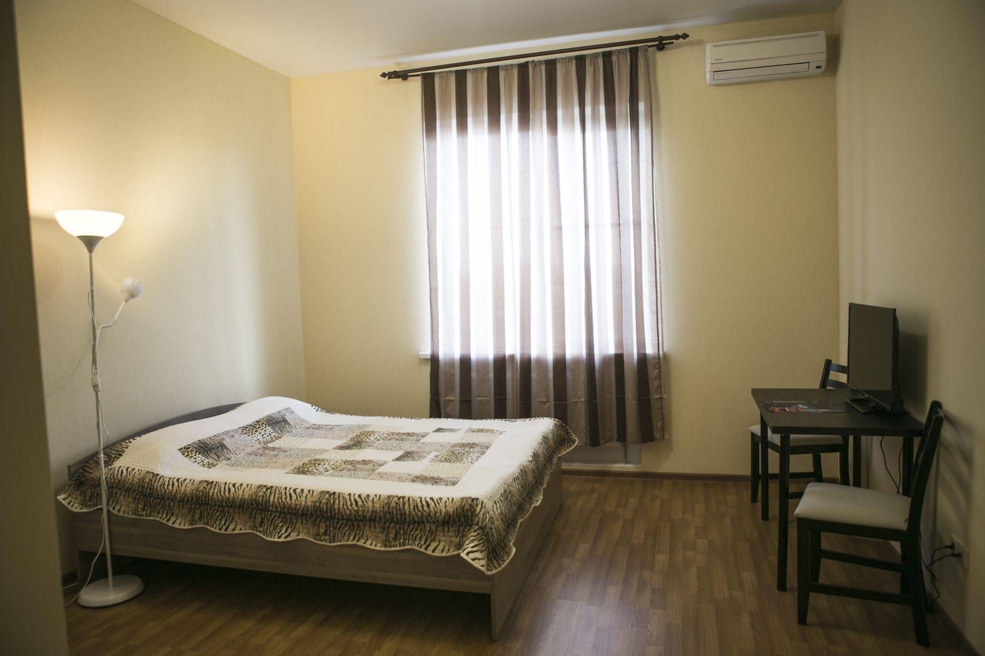 Smart People Eco Hotel