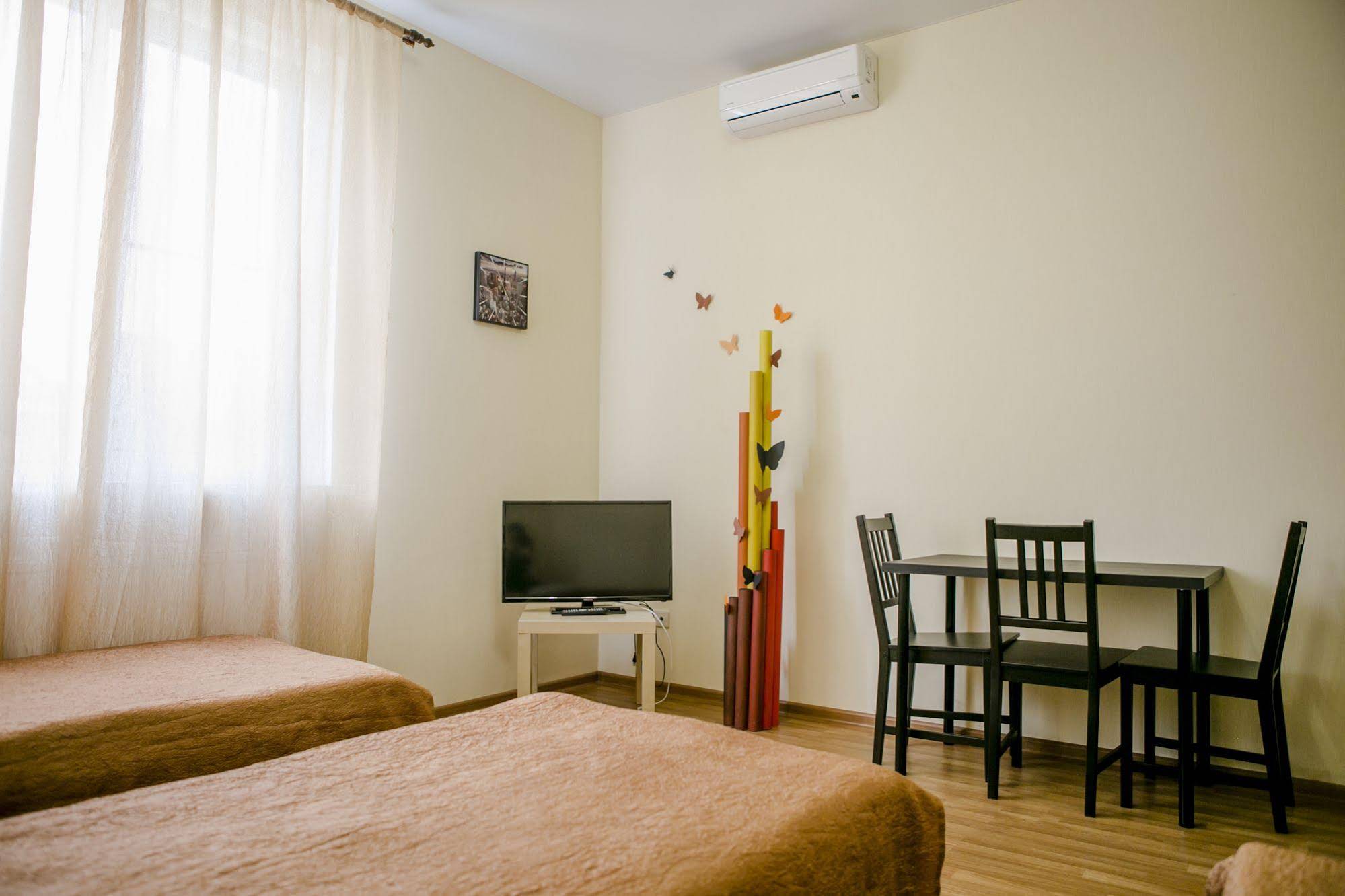 Smart People Eco Hotel