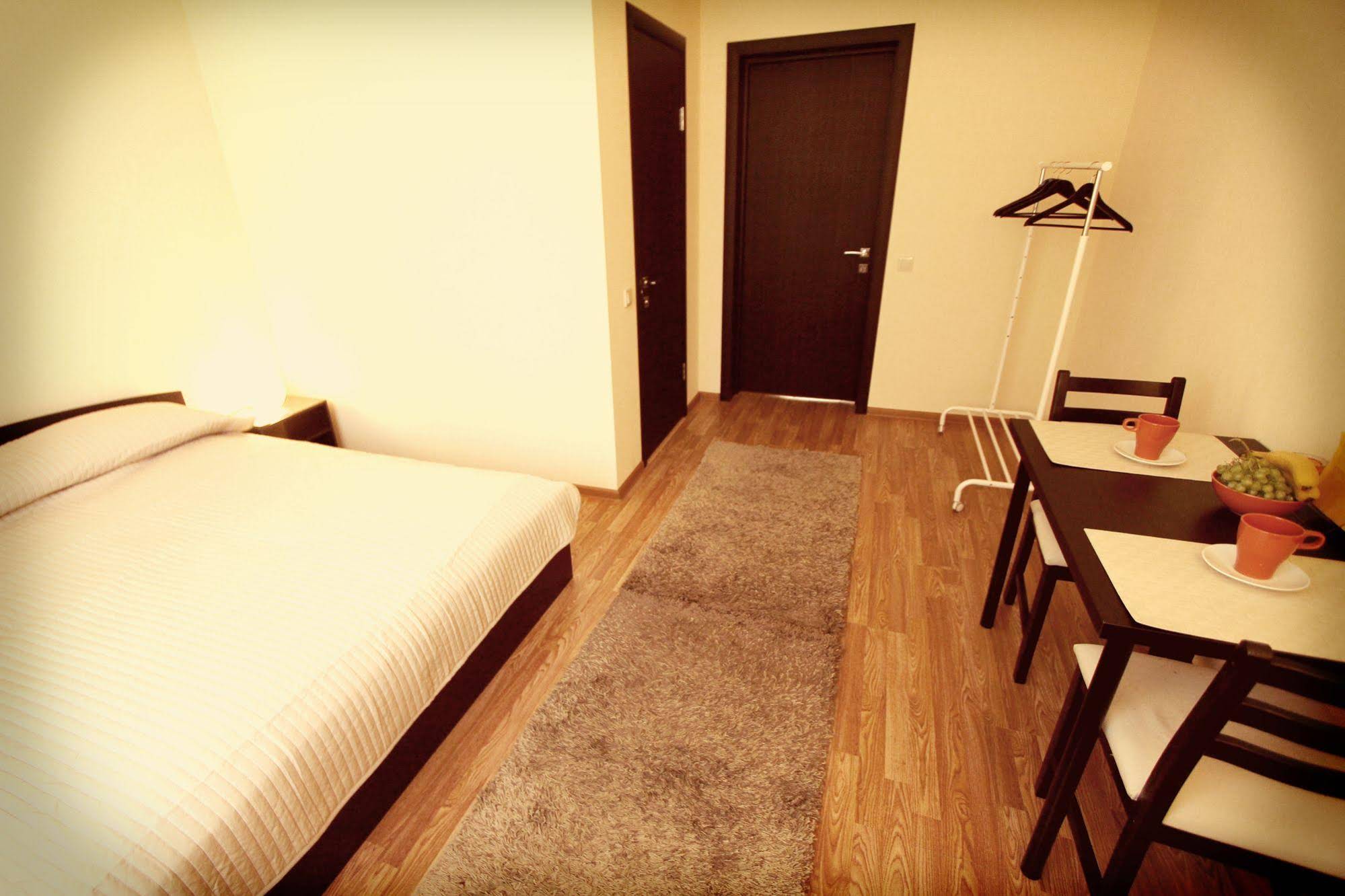 Smart People Eco Hotel