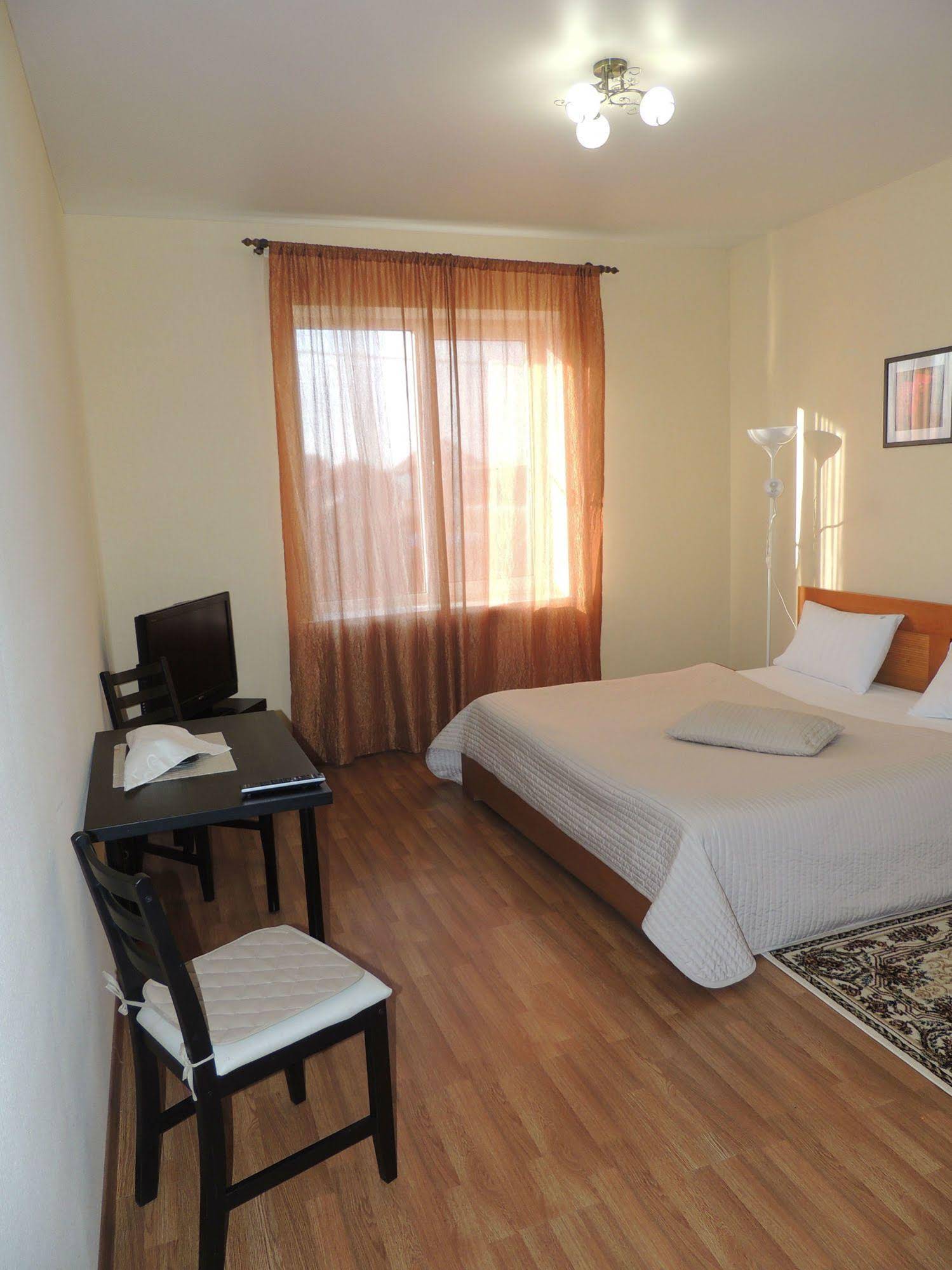 Smart People Eco Hotel