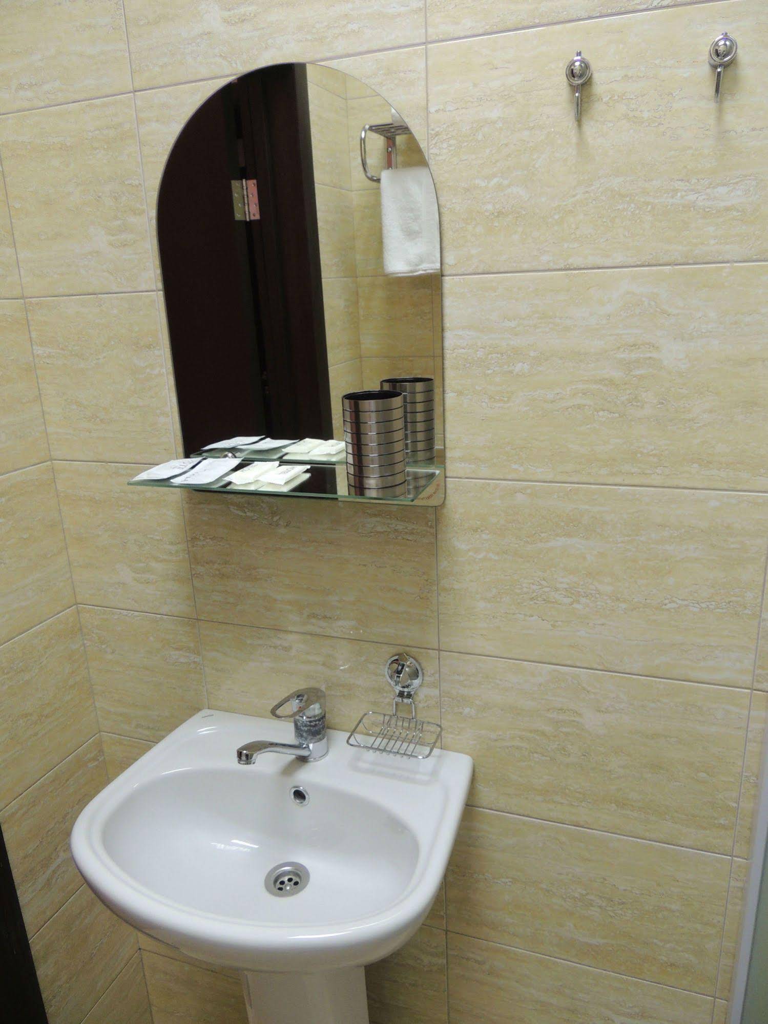 Smart People Eco Hotel