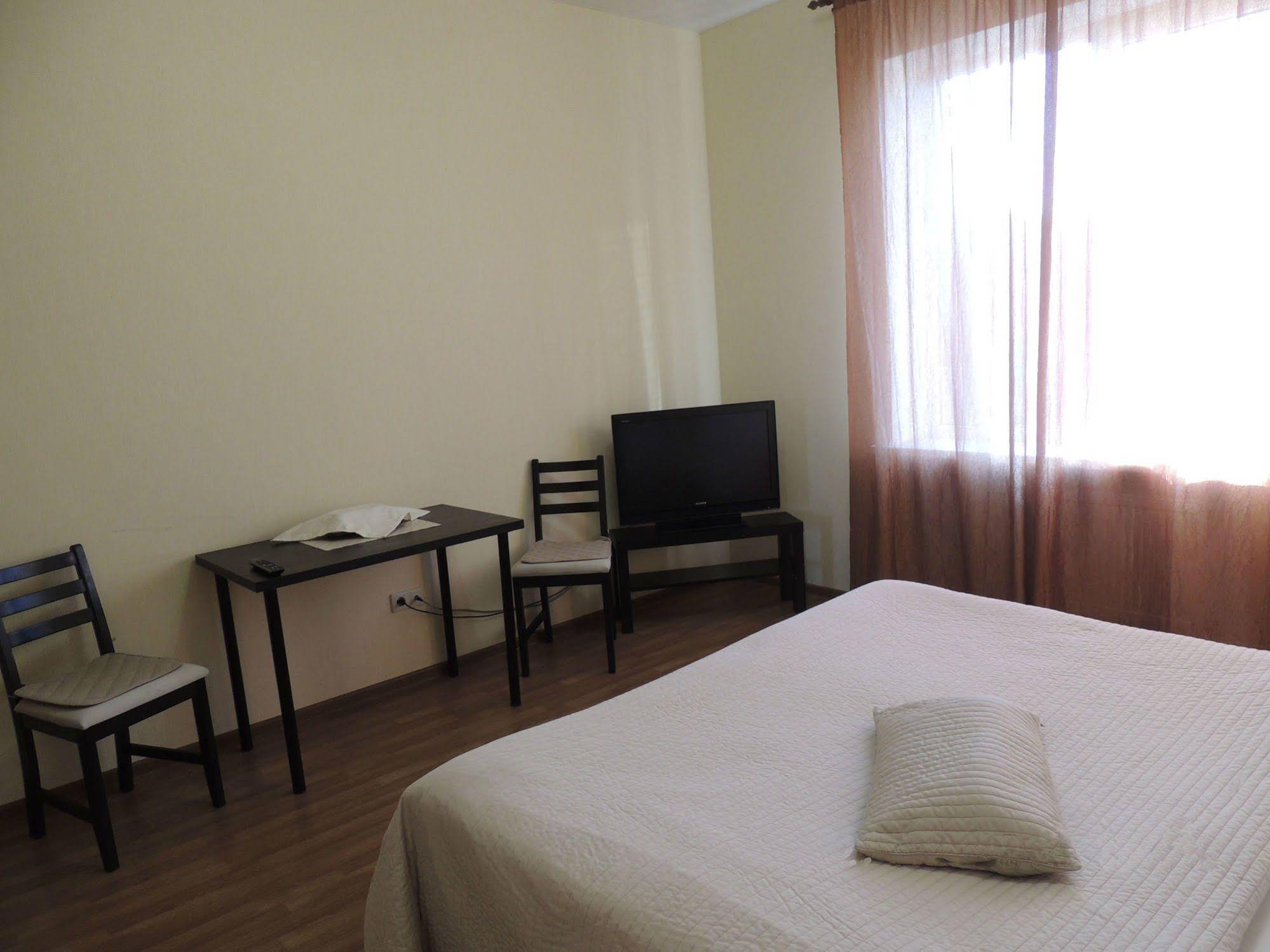Smart People Eco Hotel