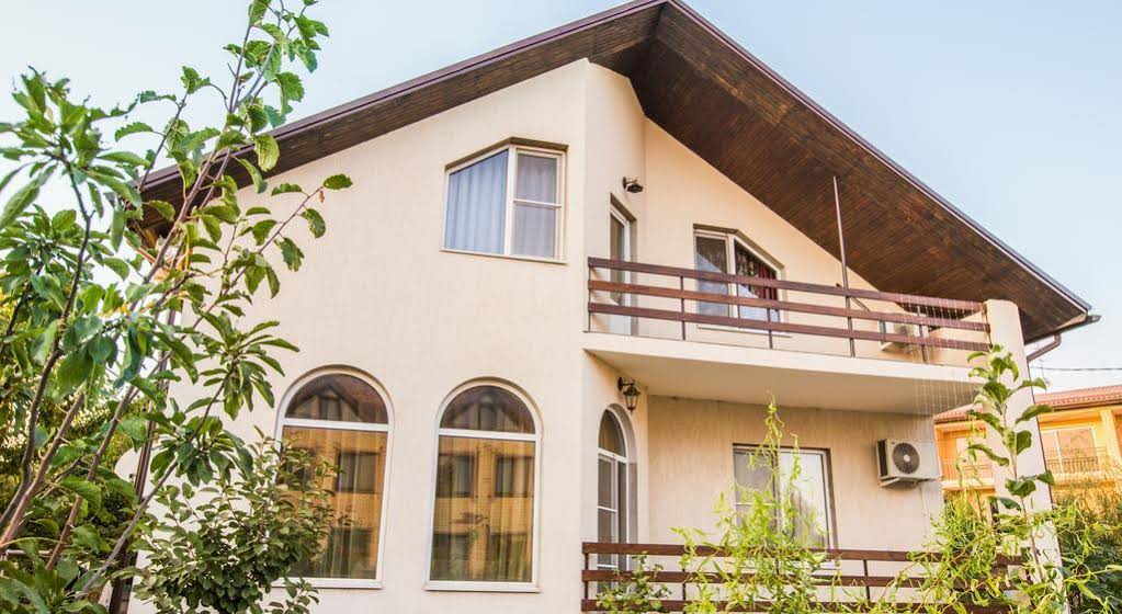 Vishnya Hostel