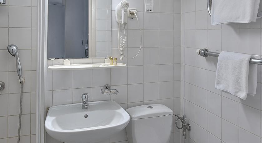Yug Hotel