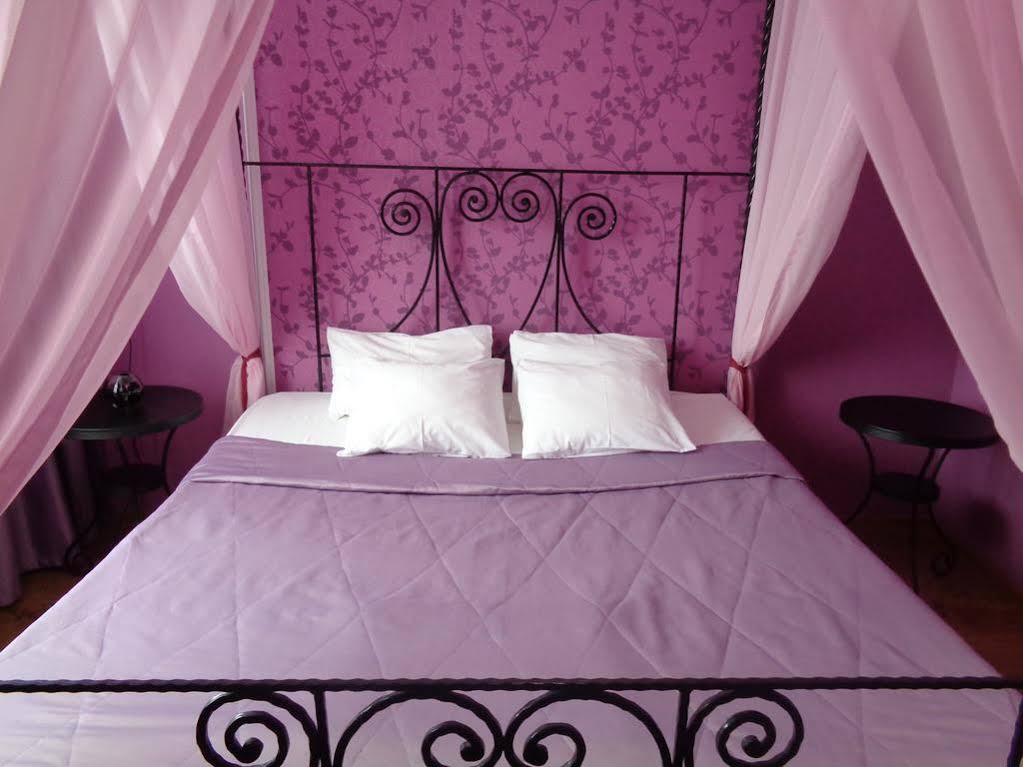 Kavkaz Hotel