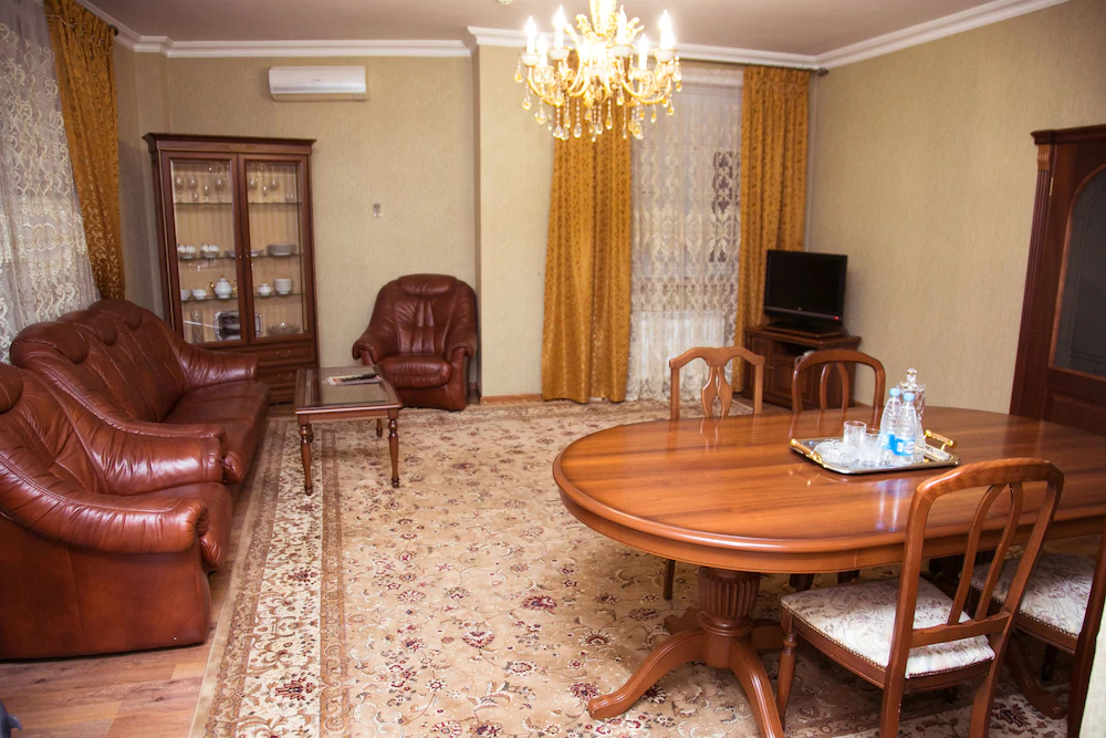 Tarkho Hotel