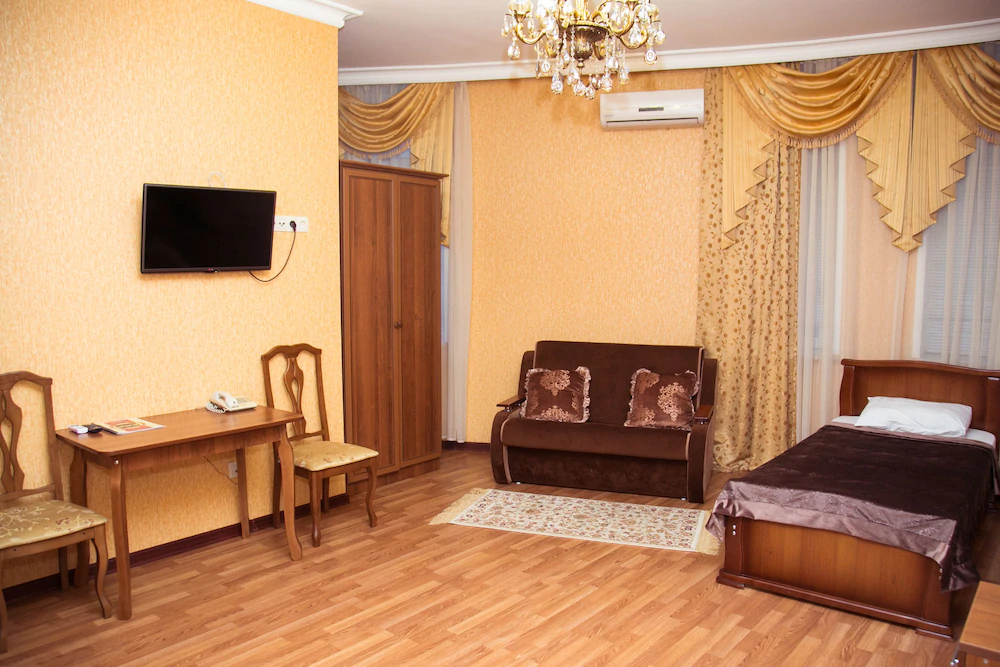 Tarkho Hotel