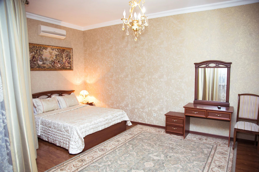Tarkho Hotel