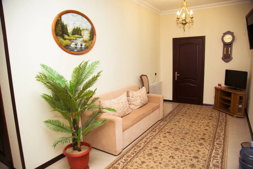 Tarkho Hotel