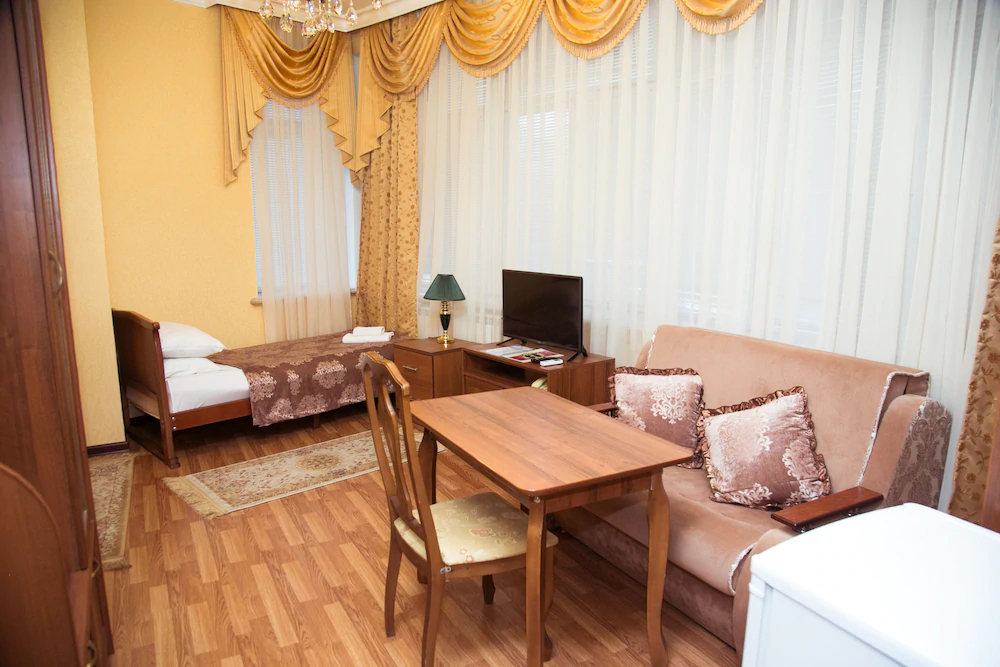 Tarkho Hotel
