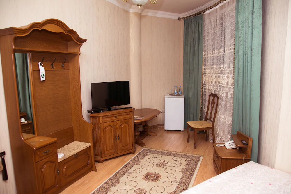 Tarkho Hotel
