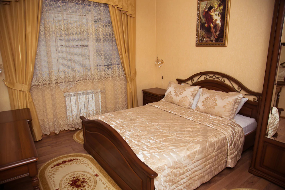 Tarkho Hotel