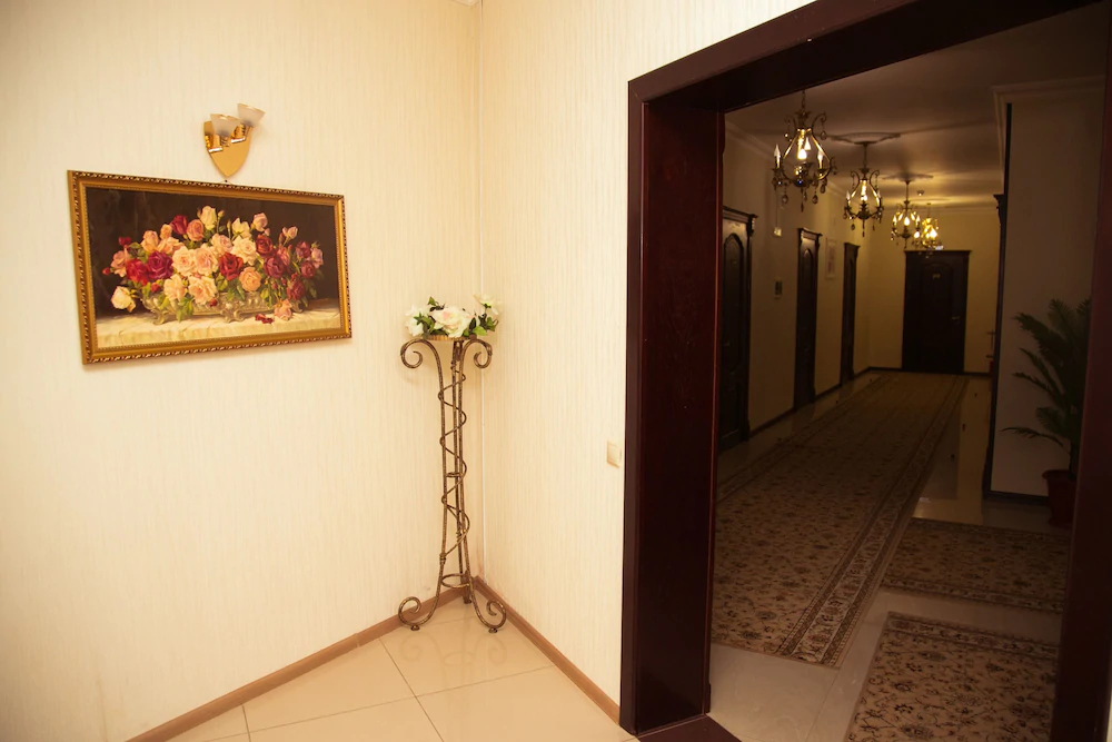 Tarkho Hotel