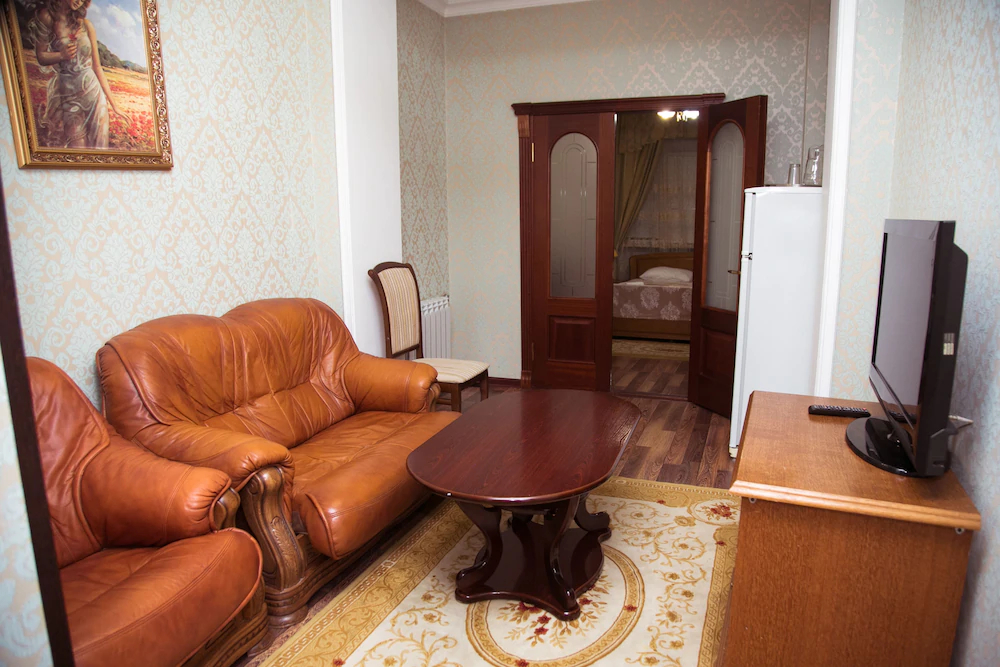 Tarkho Hotel