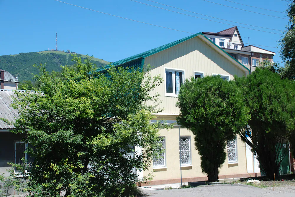Hostel Svoi