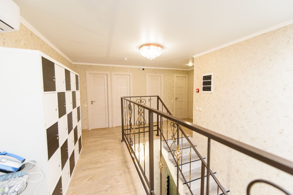 Hostel Svoi