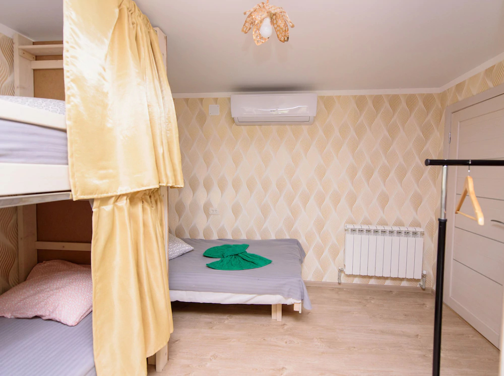Hostel Svoi