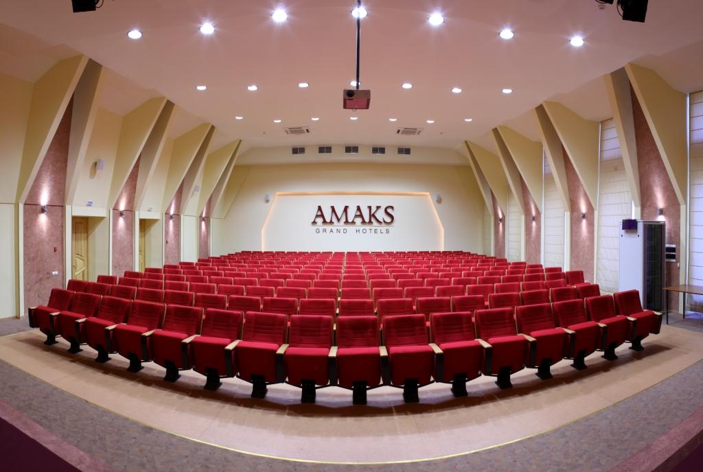 AMAKS Congress Hotel