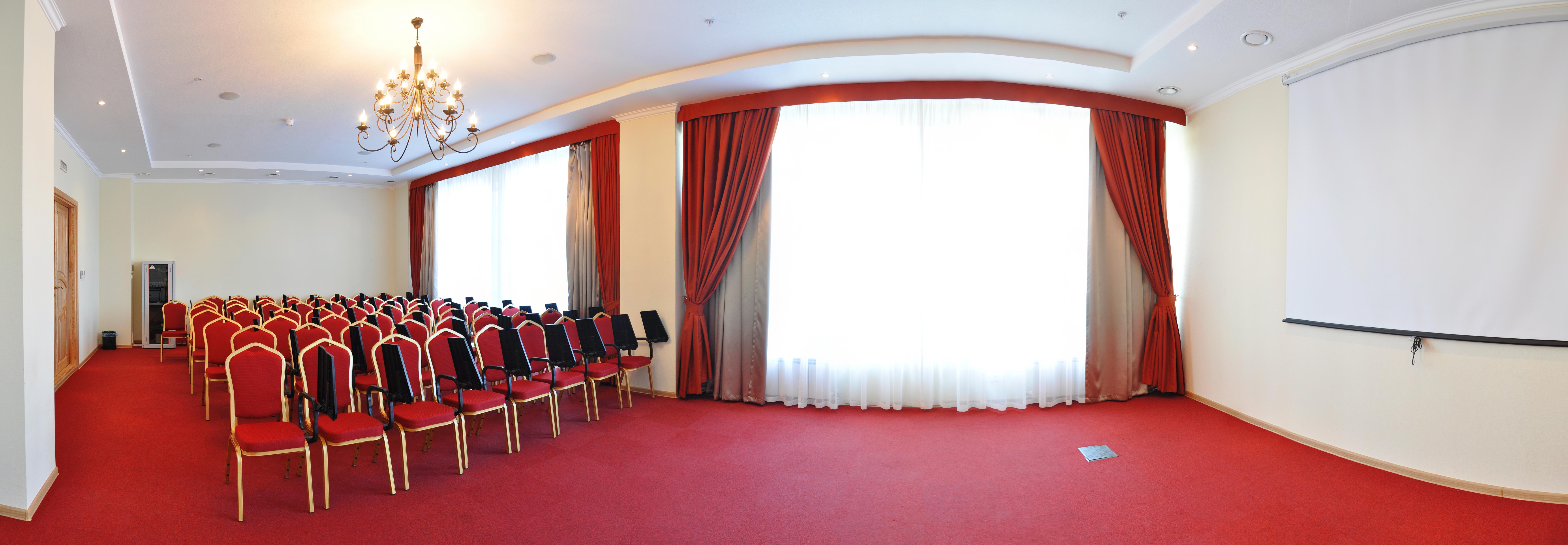 AMAKS Congress Hotel