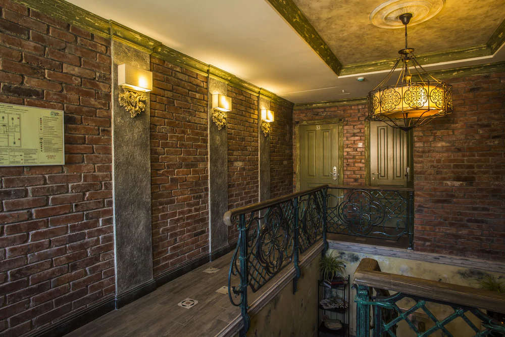 Chestniy Chekhov Hotel