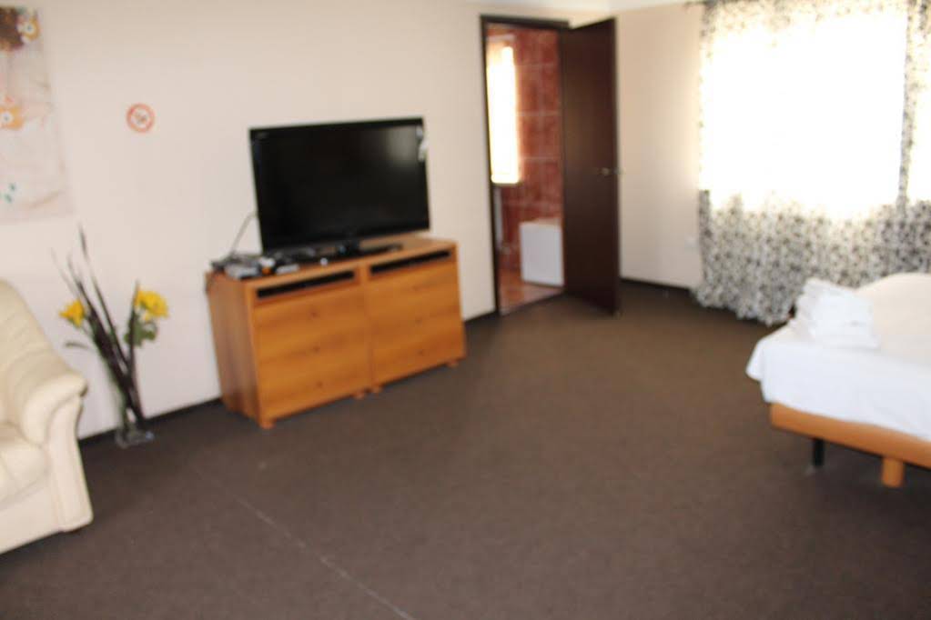 Don Hotel
