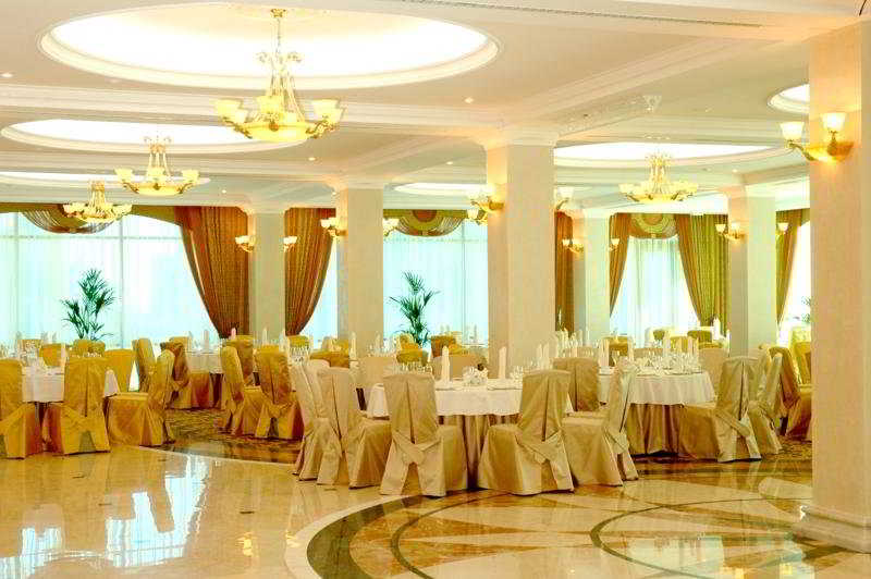 Don Plaza Congress Hotel