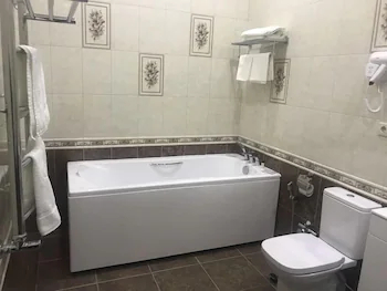 Goluboe Ozero Hotel