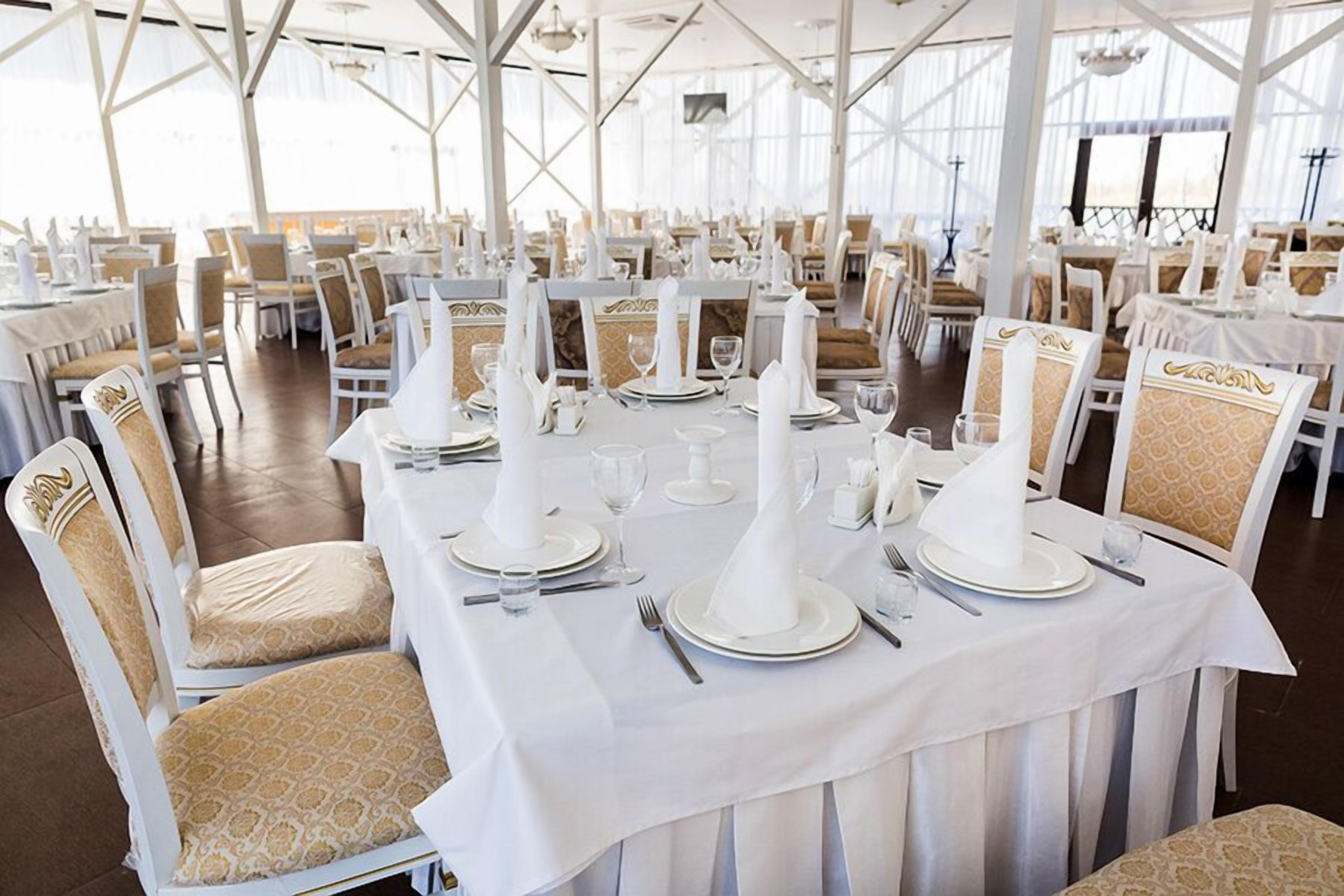 Goluboe Ozero Hotel
