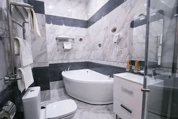 Goluboe Ozero Hotel