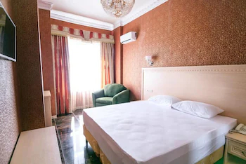 Goluboe Ozero Hotel