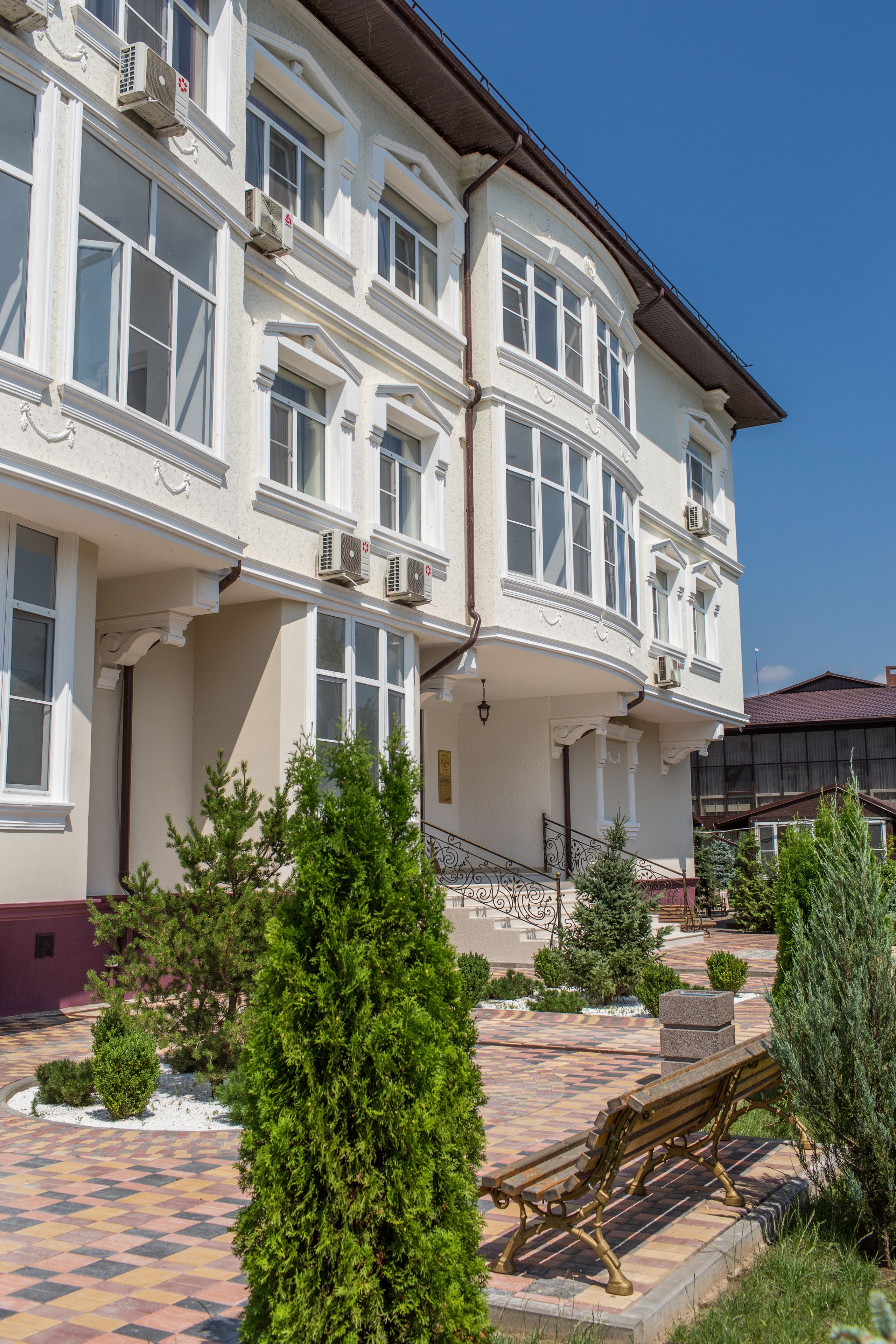 Goluboe Ozero Hotel