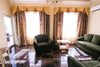 Goluboe Ozero Hotel