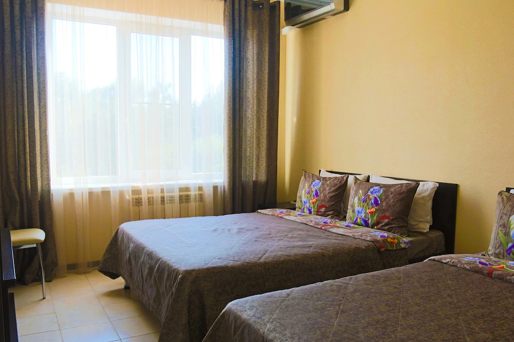 Meridian-Yug Hotel