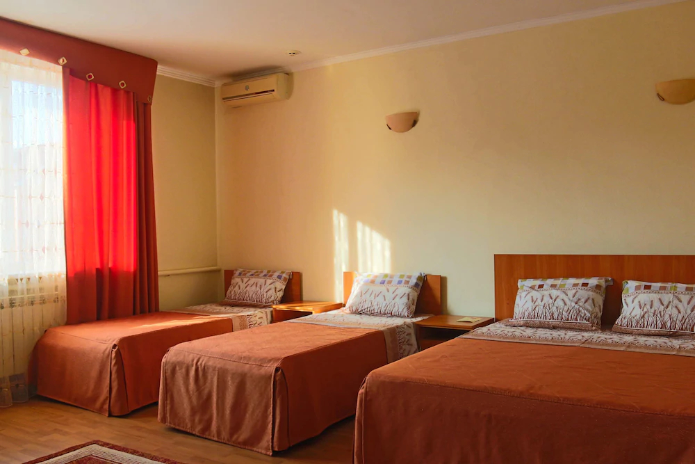 Meridian-Yug Hotel