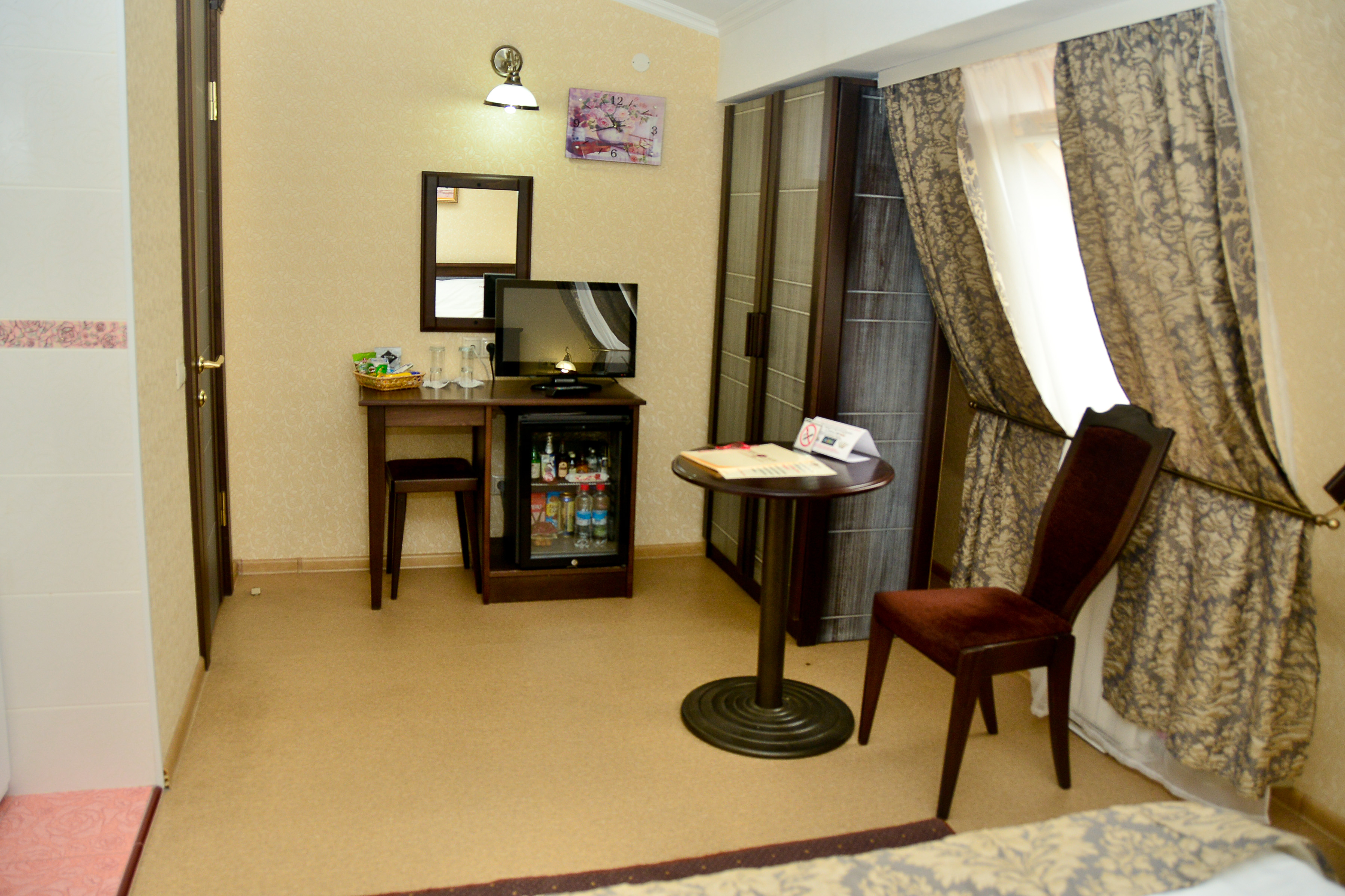 City Rose Hotel