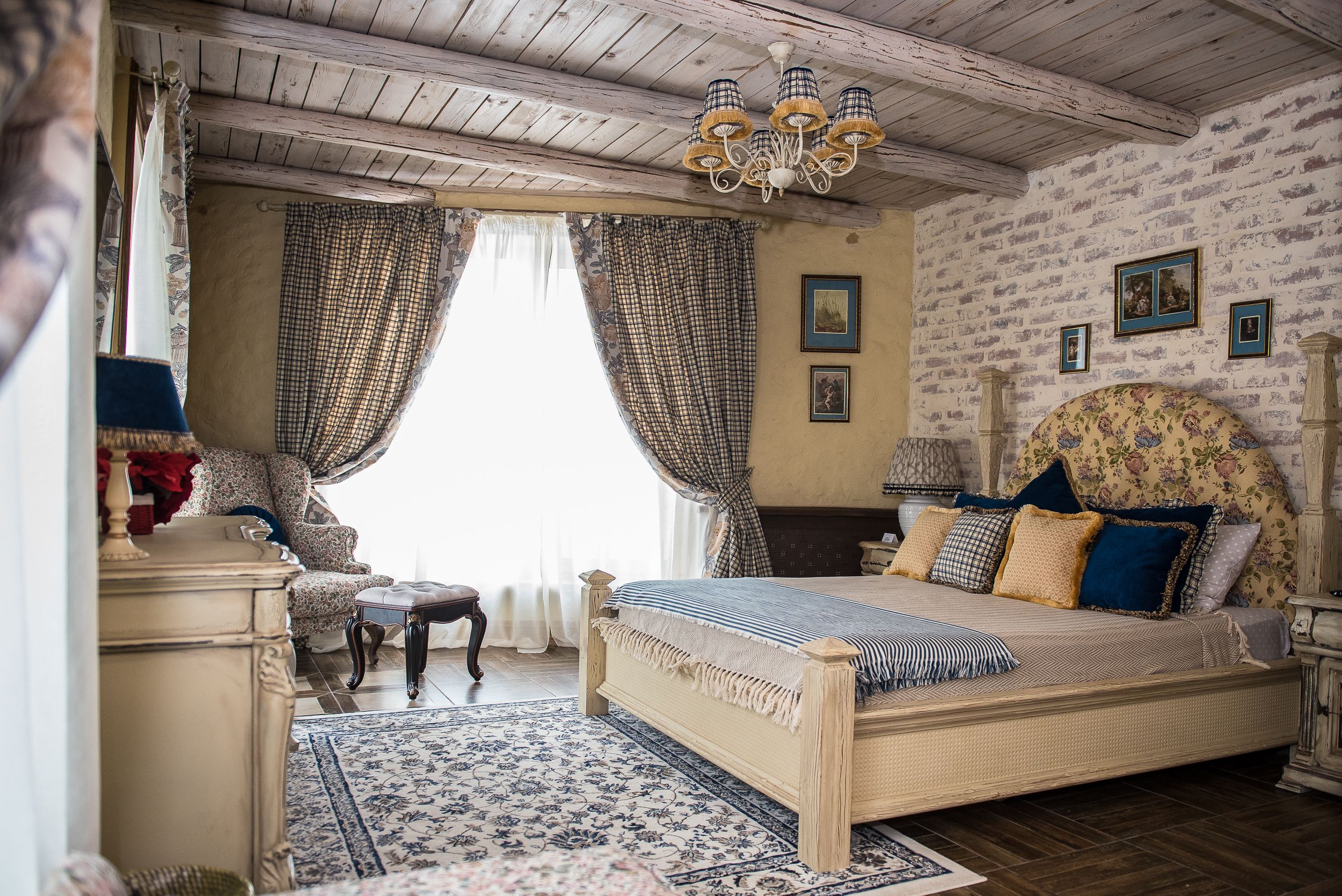 Rassl Country Home