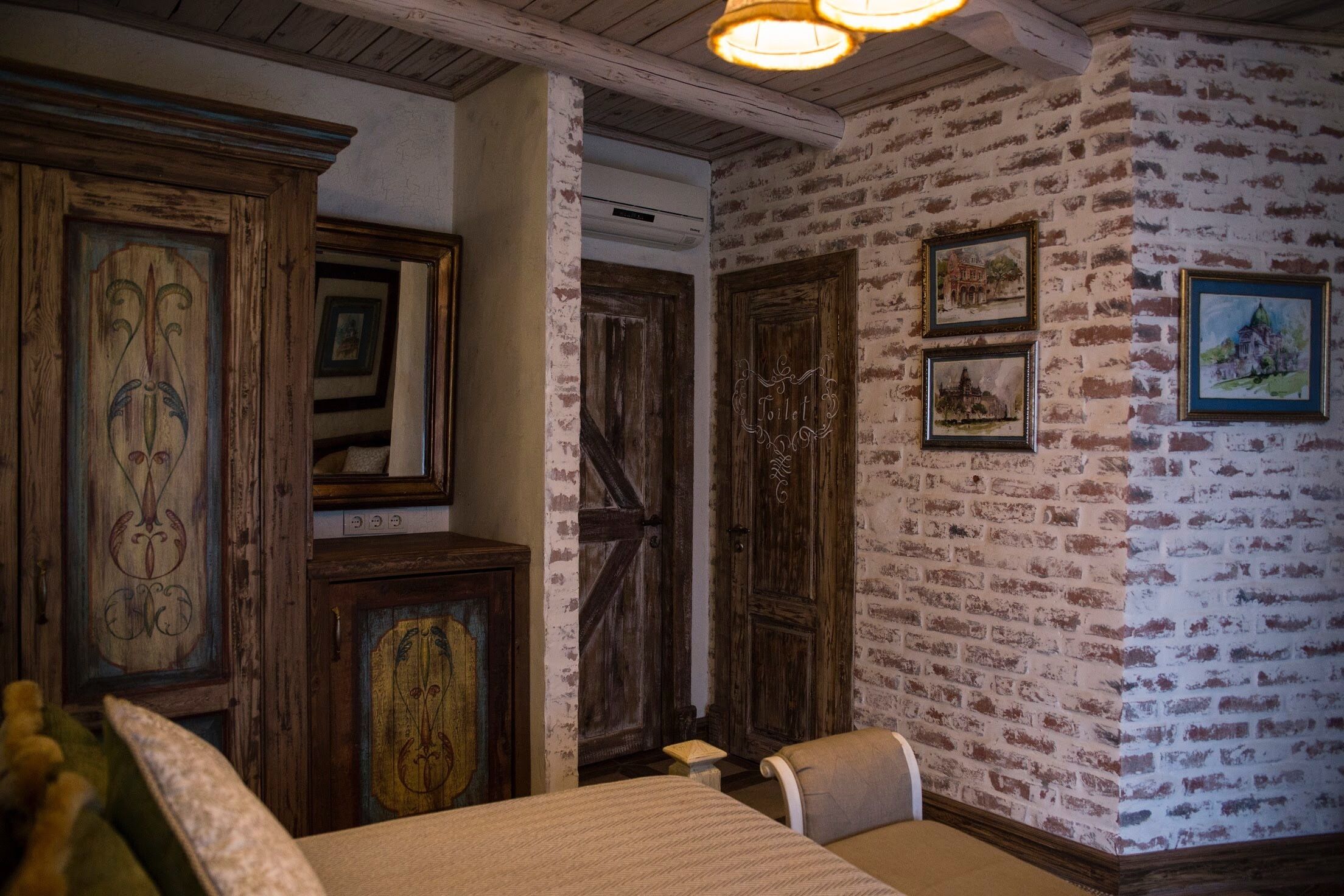 Rassl Country Home