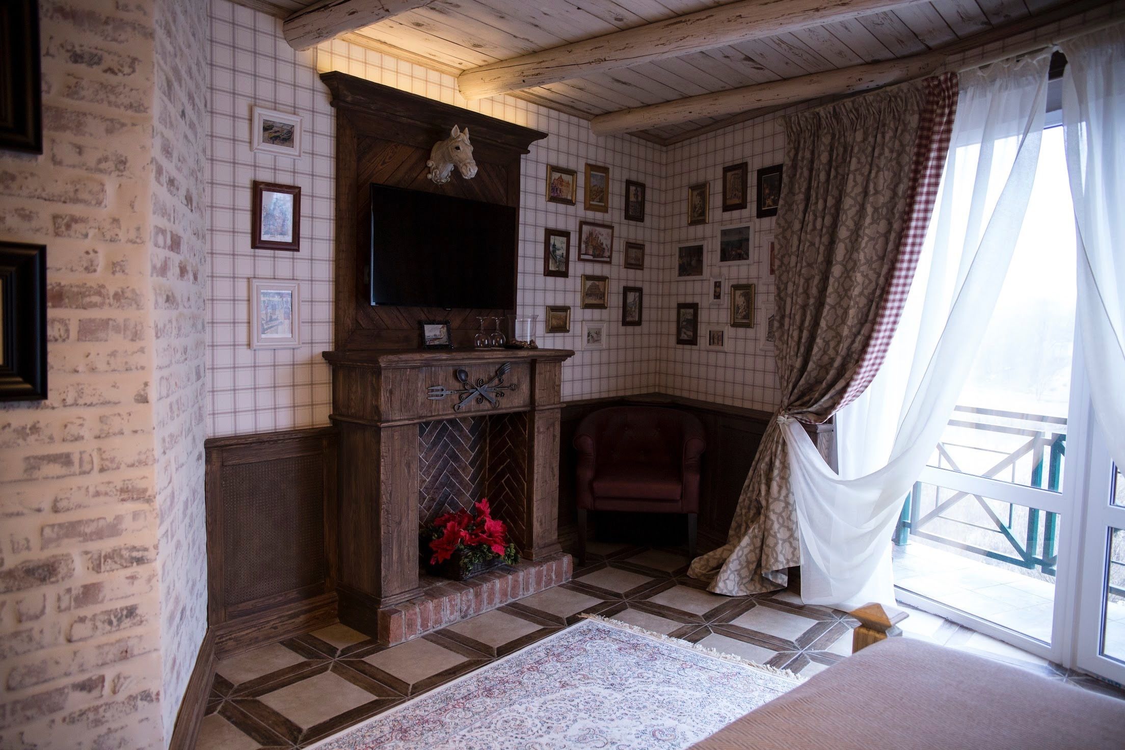 Rassl Country Home