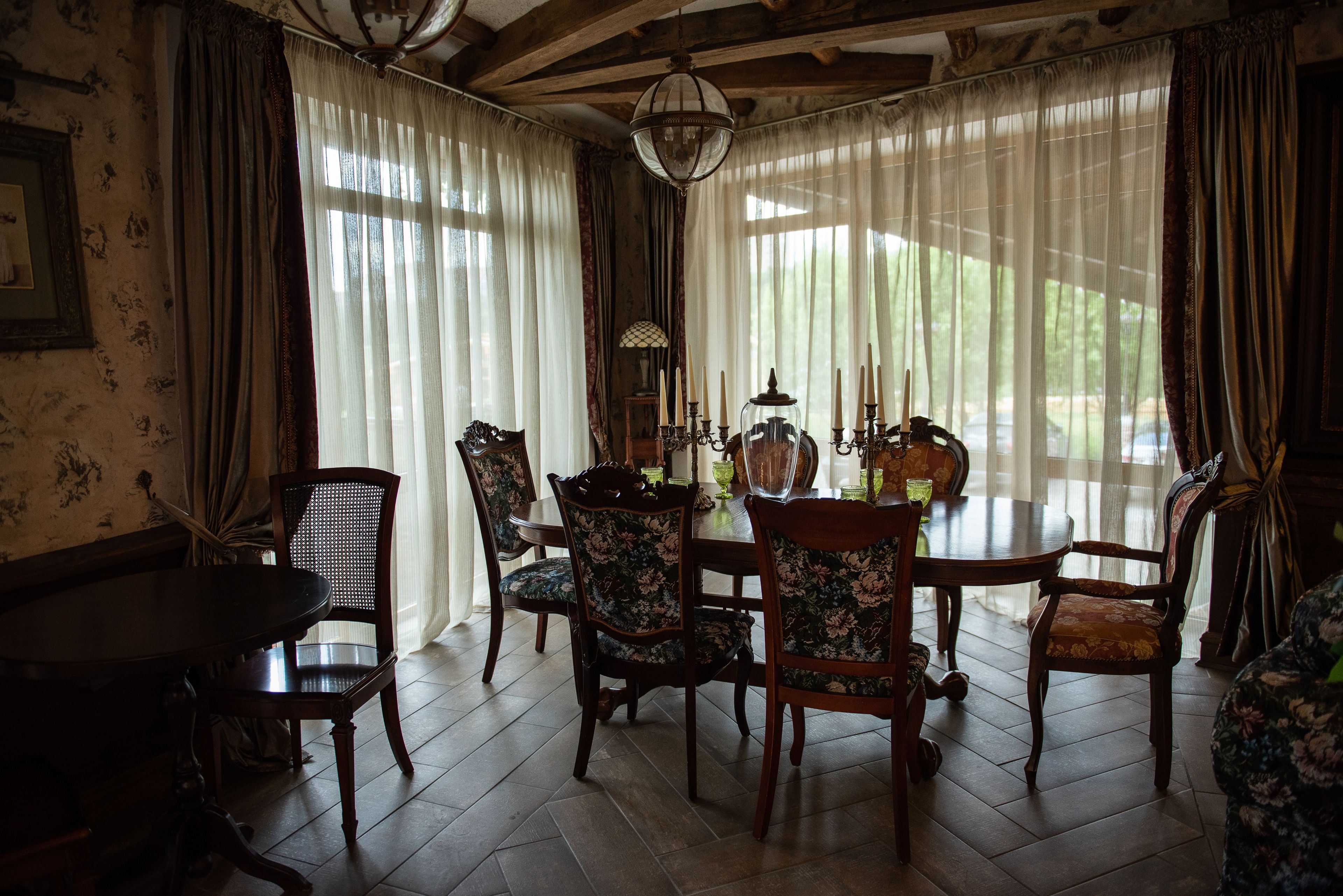 Rassl Country Home